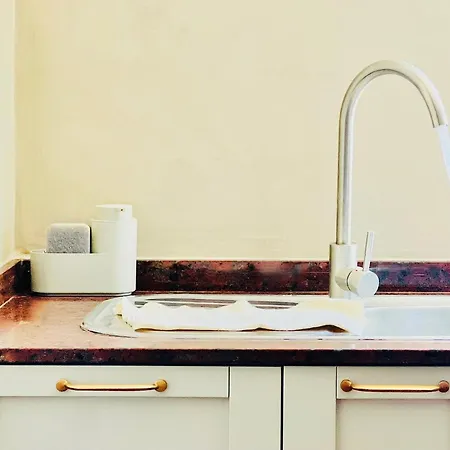 Canaryislandshost L Surfside *