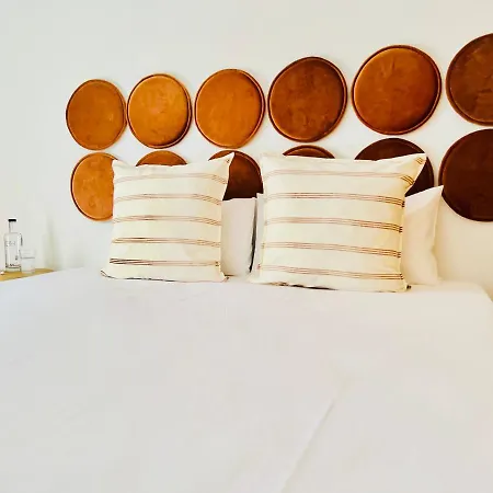 Canaryislandshost L Surfside * Famara