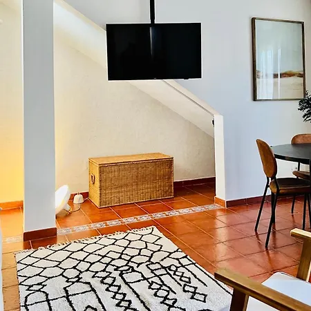 Canaryislandshost L Surfside Famara