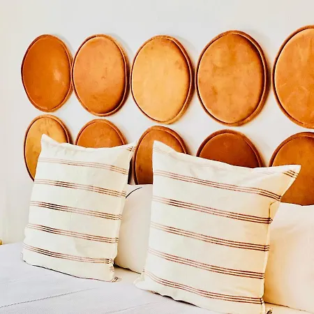 Canaryislandshost L Surfside *