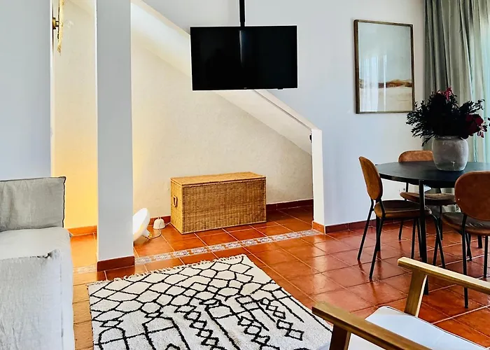 Canaryislandshost L Surfside Famara