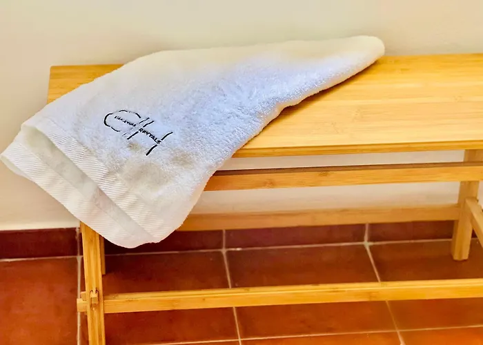 Canaryislandshost L Bruma Famara