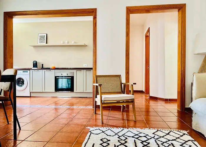 Canaryislandshost L Bruma *