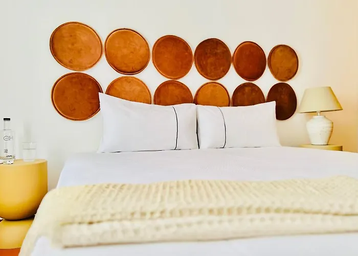 Canaryislandshost L Bruma Famara