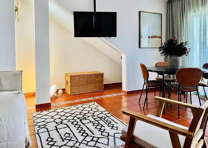 Canaryislandshost L Bruma * Famara