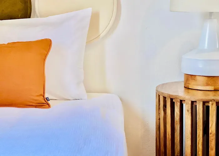 Canaryislandshost L Bruma