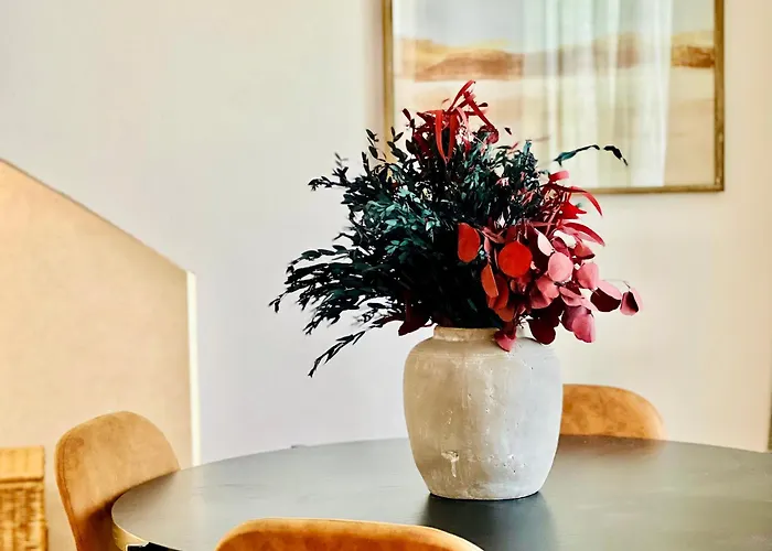 Canaryislandshost L Bruma *