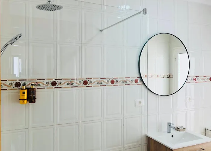 Canaryislandshost L Bruma