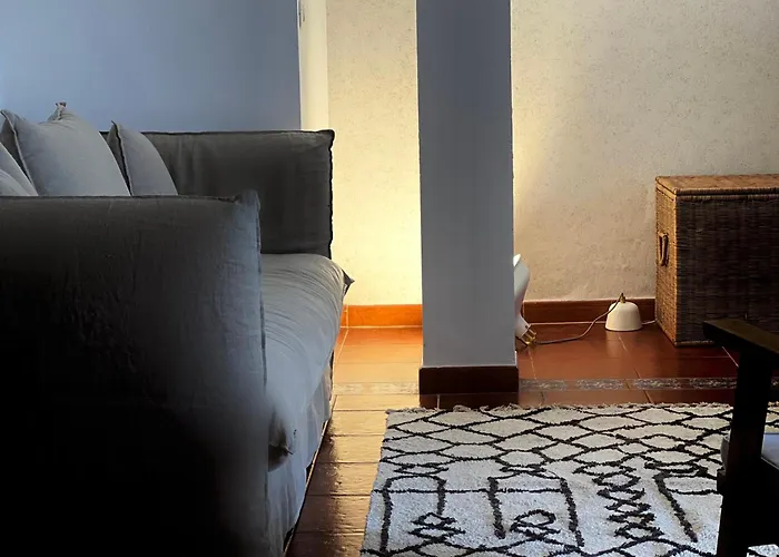 Canaryislandshost L Bruma * Famara